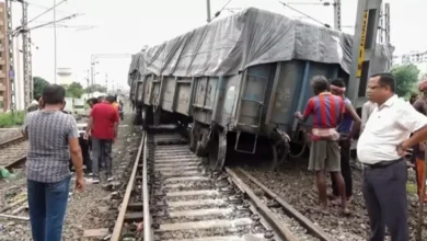 Derailed goods train, five coaches of goods train derailed in Boisar station yard