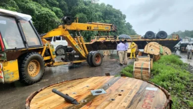 Cable transport trailer overturned at Sativali pass on the highway