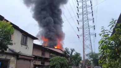 A huge fire broke out in a slipper factory in Chinchoti, Vasai