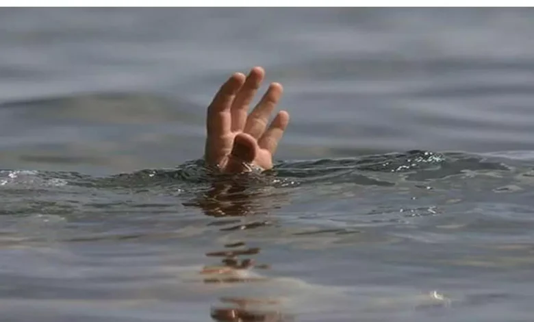 The body of a young woman was found in a lake in Navi Mumbai