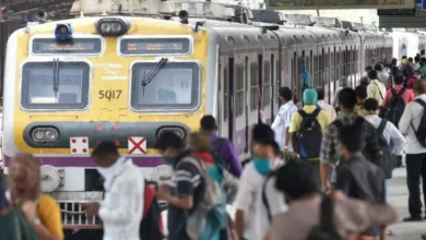 Traffic disrupted on Mumbai Central Railway