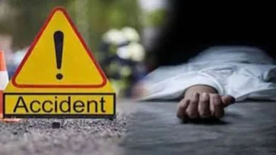 Bike rider dies after being hit by a vehicle on Mumbai-Pune road