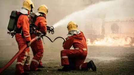 Mumbai: Fire breaks out in a building in Ghatkopar area, 13 injured, 90 people evacuated safely