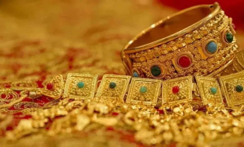 Jewellery worth Rs 2.65 crore was stolen by opening the lockers of account holders