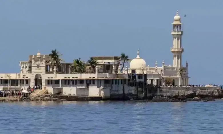 Threat of bombing Haji Ali Dargah, police engaged in investigation