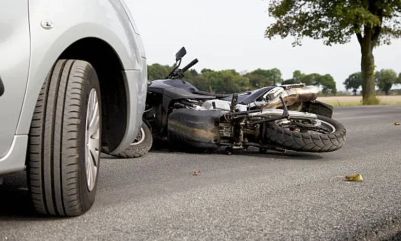 Maharashtra: Car collides with two motorcycles in Palghar, 3 injured